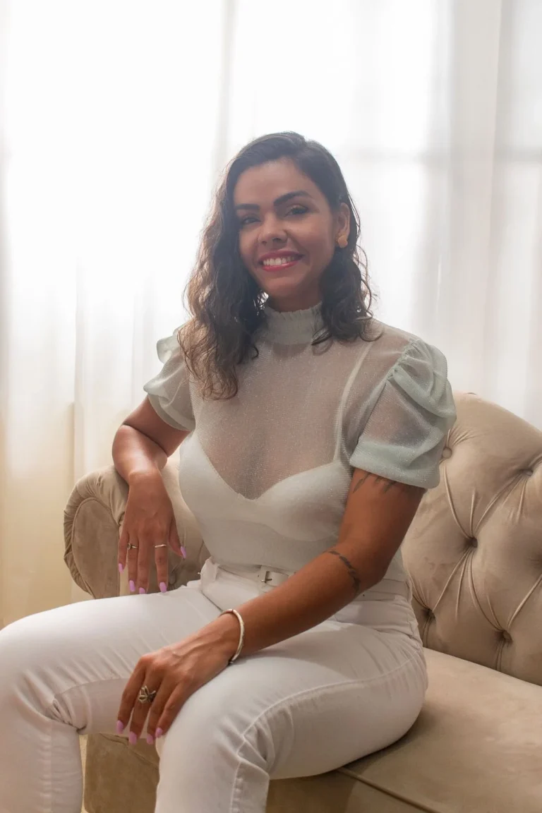 Daiana Fernandes, sexóloga e terapeuta corporal